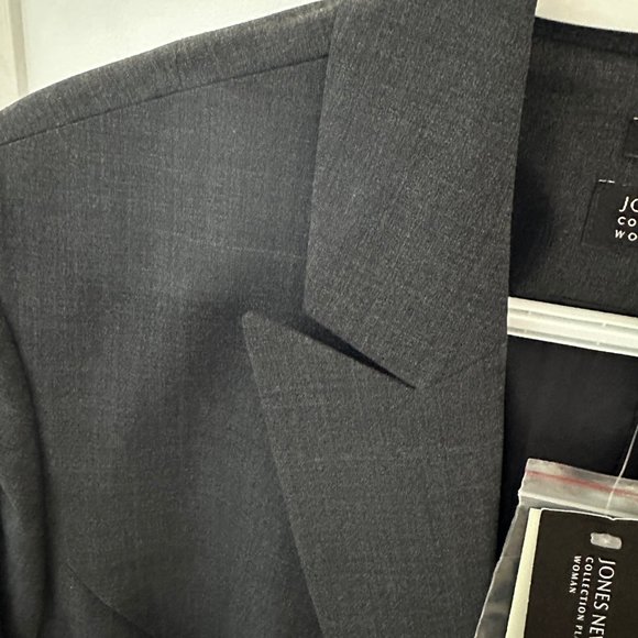 Never Worn- Jones New York blazer - Picture 4 of 7